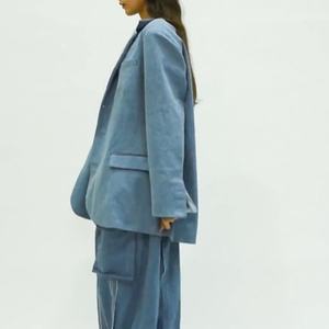 เสื้อแจ็คเก็ตยีนส์สีน้ำเงินทรงโอเวอร์ไซส์สำหรับผู้หญิง แบบมีกระเป๋าปิดสองช่อง สไตล์แฟชั่นสูท - Product Image 5