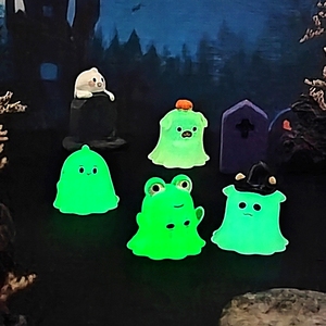 Adornos Pequeños Decorativos DIY de Halloween con Diseño de Bruja y Fantasma Luminosos para Paisajes y Escritorios - Product Image 5