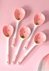 Cuchara de Sopa de Cerámica Rosa con Diseño de Fresa, Cuchara de Postre y Té de Mango Largo, Vajilla Linda para la Cocina - Product Image 6