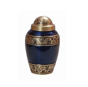 Vente chaude de haute qualité fabriqué à la main prêt à expédier souvenir de crémation en laiton pour les restes humains - Product Image 6