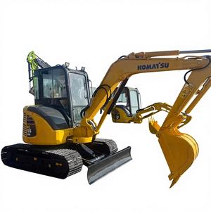 Excavatrice Komatsu PC55 PC55MR 5,5 tonnes d'occasion 100% d'origine du Japon avec pouce hydraulique et patins en caoutchouc, inégalée dans les espaces restreints - Product Image 1