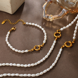 Ensemble collier et bracelet en perles d'eau douce avec fermoir en acier inoxydable pour femme, bijoux tendance - Product Image 2