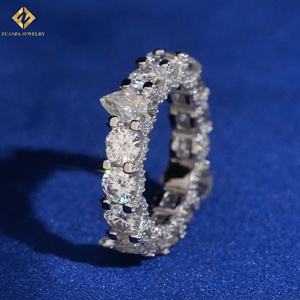Anillo de Eternidad de Moissanita con Corte Brillante Redondo, Engaste de Garras, Bañado en Rodio, Plata 925, Anillo de Boda de Lujo con Corte de Pera para Mujer - Product Image 1
