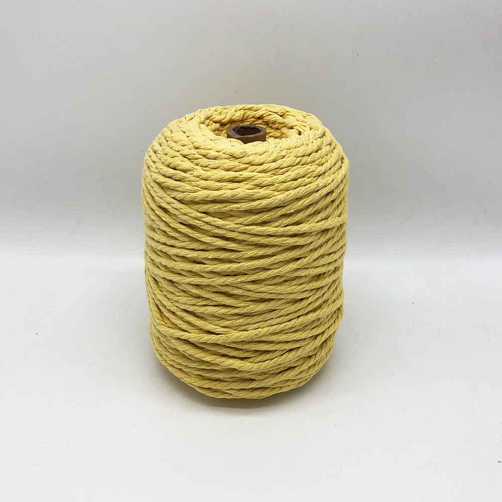 giallo chiaro