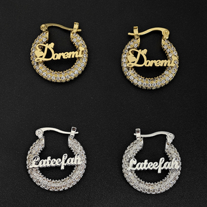 Lateefah OEM nombre personalizado pendiente 16mm 22mm bebé niños tamaño Mini Hopp pendientes de acero inoxidable <span class=keywords><strong>para</strong></span> niños mujeres regalo - Product Image 5