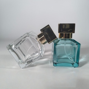 Nouvelle bouteille <span class=keywords><strong>de</strong></span> <span class=keywords><strong>parfum</strong></span> en verre personnalisée <span class=keywords><strong>de</strong></span> 61 ml avec vaporisateur en aluminium et bouchon en plastique - Product Image 2