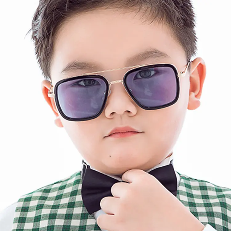แว่นกันแดดโลหะสำหรับเด็กแว่นกันแดด Uv400สุดเท่ทันสมัยสำหรับเด็กผู้ชายและเด็กผู้หญิง