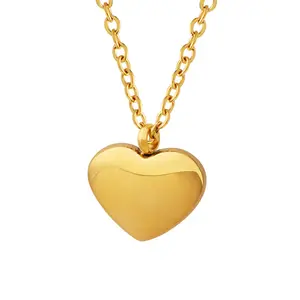 Hot Selling 18K Gold Plated Smooth Love Shaped Necklace Stainless Steel Waterproof Heart Pendant Necklace for Women Party