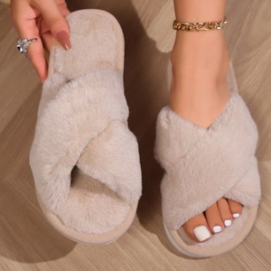 <span class=keywords><strong>Chaussons</strong></span> d'intérieur doux et confortables de haute qualité avec logo personnalisé, faible MOQ, chauds pour l'hiver, en daim et peluche, pour femmes et hommes, vente directe d'usine - Product Image 3