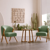 Fauteuil simple nordique, ensemble trois pièces moderne et minimaliste, idéal pour petit appartement, style café, table et chaises en bois