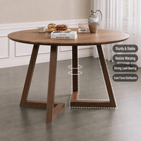 Ensemble de table à manger en bois massif écologique de luxe nordique, avec chaises larges pour la maison, les loisirs, les négociations et les réceptions