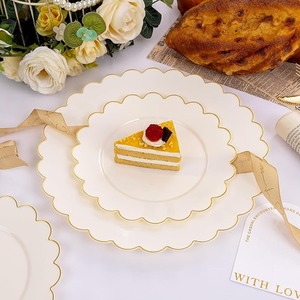 Juego de Vajilla de Plástico Dorado con Borde Festoneado, Incluye Platos para Cena y Postre, Desechables, a Prueba de Fugas, para Bodas y Fiestas - Product Image 2