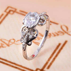 Anello Nuziale Ovale con Zirconi per Donne, Elegante Gioiello da Dito in Stile Pizzo alla Moda - Product Image 5