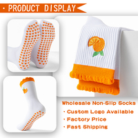 Chaussettes de Pilates à volants antidérapantes de haute qualité, logo personnalisé, chaussettes de yoga amusantes personnalisées