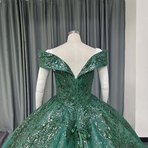 ANY251 Impresionante Vestido de Noche Verde Esmeralda con Lentejuelas y Hombros Descubiertos - Product Image 6