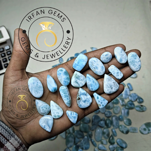 Cabochon de Larimar sélectionné, pierre précieuse naturelle de Larimar Sky Designer pour la création de bijoux, pierre de bijoux de style bohème en Larimar bleu - Product Image 1