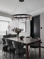 Luminaire suspendu LED rond de style minimaliste moderne avec panneau en verre gris fumé multicouche pour restaurants et magasins de vêtements.