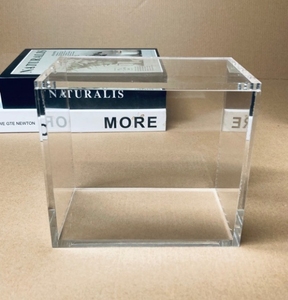 DAYU DY1105 Boîtier en acrylique sur mesure avec logo pour ETB et Booster Box avec couvercle magnétique - Product Image 2