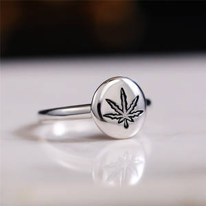 Bague Hip Hop tendance en CZ pour enfants, bijou religieux avec pierre précieuse et technologie d'incrustation à griffes, en laiton plaqué - Product Image 2