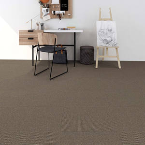 Dalles de moquette modulaires en polypropylène, design puzzle moderne, forme rectangulaire, système d'absorption acoustique pour les espaces de travail commerciaux - Product Image 3