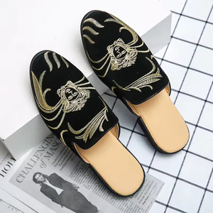 Zapatos de Hombre de Invierno, Diseño Británico de Última Moda, Mocasines Casuales de Punta Puntiaguda, Sandalias de Verano, Pantuflas Duraderas para Hombre - Product Image 3