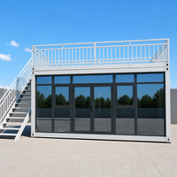 Maison conteneur modulaire préfabriquée en verre trempé haute résistance avec balcon, idéale pour bureau de luxe dans la cour