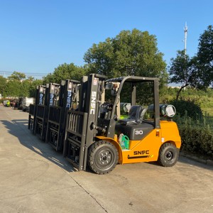 Montacargas SNSC de 2.5, 3 y 3.5 Toneladas, GLP, Grúa Horquilla, Gas LPG, Carretilla Elevadora de Doble Combustible - Product Image 3
