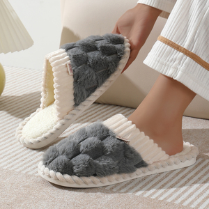Chaussons tendance de haute qualité pour femmes, en mousse à mémoire de forme, avec amorti croisé, pour la maison et la chambre, idéaux pour l'hiver, avec une réduction populaire - Product Image 4