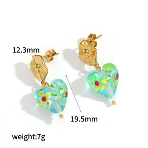 ต่างหูจี้รูปหัวใจโลหะผสมสังกะสีชุบทอง 18k สีสันสดใสสำหรับผู้หญิงต่างหูแฟชั่น - Product Image 4