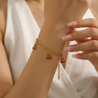 Bracelet en acier inoxydable plaqué or 18 carats anti-ternissement pour femmes, bracelet à breloques en émail coloré en forme de cerise, bijoux de luxe doux