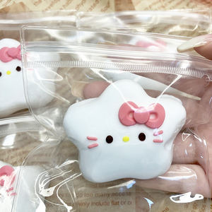 Adorable jouet anti-stress en silicone en forme d'étoile avec visage de chat, à presser, pour le divertissement et les blagues - Product Image 4