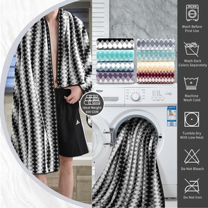 <span class=keywords><strong>Set</strong></span> di 8 <span class=keywords><strong>Asciugamani</strong></span> da Bagno in Microfibra con Motivo a Rombi Bianco e Nero, 2 <span class=keywords><strong>Asciugamani</strong></span> da Bagno Oversize, 2 <span class=keywords><strong>Asciugamani</strong></span> per le Mani, 4 - Product Image 4