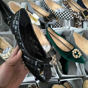 أحذية نسائية مسطحة كبيرة الحجم 41-43 مع إبزيم معدني، أحذية مسطحة مدببة ذات فتحة ضحلة، أحذية فردية بالجملة - Product Image 5