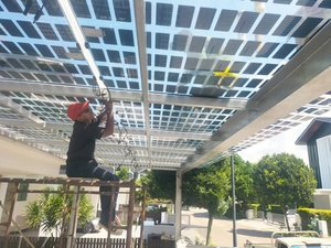 Panneau solaire BIPV Yangtze 400W, module photovoltaïque intégré au bâtiment de 400 watts, fusionnant production d'énergie et design architectural - Product Image 2