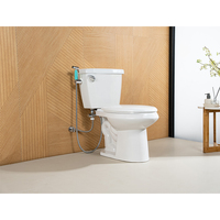 Vaporisateur de bidet blanc avec couvercle en silicone Ensemble de robinet de bidet pour toilette Kit de pulvérisateur de couches en tissu de bidet à main