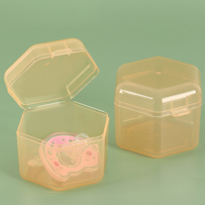 Boîte de rangement pour <span class=keywords><strong>sucette</strong></span> bébé YUZMEI avec logo <span class=keywords><strong>personnalisé</strong></span>, étui de transport pour <span class=keywords><strong>sucette</strong></span> <span class=keywords><strong>Mam</strong></span>, étui anti-poussière pour <span class=keywords><strong>sucette</strong></span> en silicone pour nouveau-né - Product Image 1