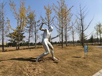 Ensemble de sculptures en FRP sur le thème du sport, figurines d'athlètes grandeur nature pour parcs sportifs, places de stades, poses personnalisées et sports
