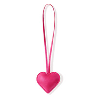 Op maat gemaakte modekleurige PU lederen hartvormige hangtags, gegraveerde tas-hanger, sleutelhanger, ornament, polsbandje, schattige, milieuvriendelijke charmes
