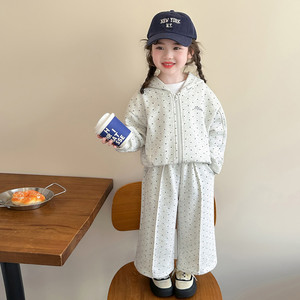 Set Due Pezzi Primaverile 2026 per Bambine: Cardigan con Cappuccio e Pantaloni Sportivi Casual con Motivi Cartoon - Product Image 4