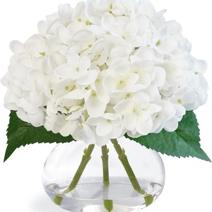 Set di Fiori Artificiali in Seta Stile Ortensia in Bottiglia di Vetro - Realizzati a Mano, Pronti per la Spedizione, Fioriture Altamente Realistiche per San Valentino - Product Image 5