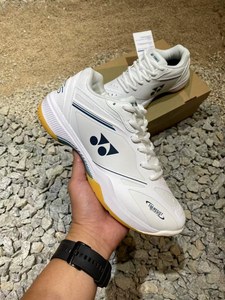 <span class=keywords><strong>Chaussures</strong></span> de <span class=keywords><strong>badminton</strong></span> pour hommes et femmes SHB65Z4, respirantes, légères, offrant une excellente adhérence, une absorption des chocs et une durabilité - Product Image 2