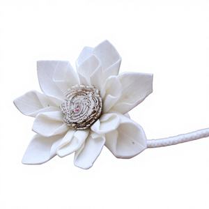 ก้านไม้หอมอโรม่ารูปดอกไม้แบบอินเดีย ทำจากไม้บาลา  ดอกไม้ประดิษฐ์แฮนด์เมด  สไตล์โรแมนติกชวนฝัน  ของขวัญวันวาเลนไทน์สำหรับตกแต่งบ้าน - Product Image 1