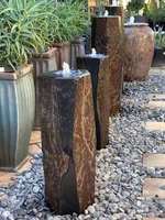Colonnes en pierre de basalte noire hexagonale naturelle, palissade, poteau, pilier pour la décoration de jardin extérieur