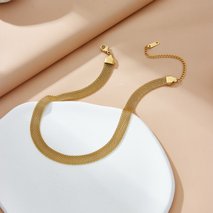 Collier et bracelet minimalistes en maille chaîne en acier inoxydable |   Plaqué Or 18K |   Hypoallergénique, imperméable, style INS - Product Image 2