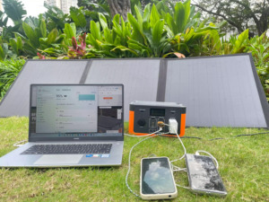 เครื่องกำเนิดไฟฟ้าพลังงานแสงอาทิตย์แบบพกพา 320Wh 300W พร้อมระบบชาร์จไร้สายสำรองไฟ - Product Image 5