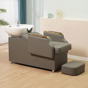 Unidad de lavado de cabello para salón de belleza con lavacabezas inclinable de cerámica y asiento ajustable - Product Image 2
