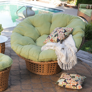 Chaises rondes en rotin avec coussin en forme de pouf pour jardin et terrasse moderne - Product Image 1