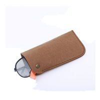 Étui à lunettes en feutre polyester tendance, étui souple pour lunettes de soleil OEM, étui personnalisé en tissu non tissé pour lunettes de soleil