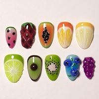 Op maat gemaakte pastelkleurige fruit-thema opzetnagels met 3D reliëfdesign, herbruikbare kunstnagels voor groothandel