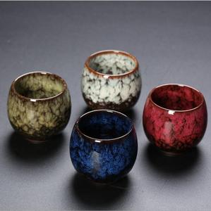 ชุดน้ำชาจีนเวสต์กรีน ชุดกงฟูเซรามิกทำมือ (4 ถ้วยพร้อมกาน้ำชาและถาดไม้) สำหรับใช้ในบ้านและสำนักงาน - Product Image 3